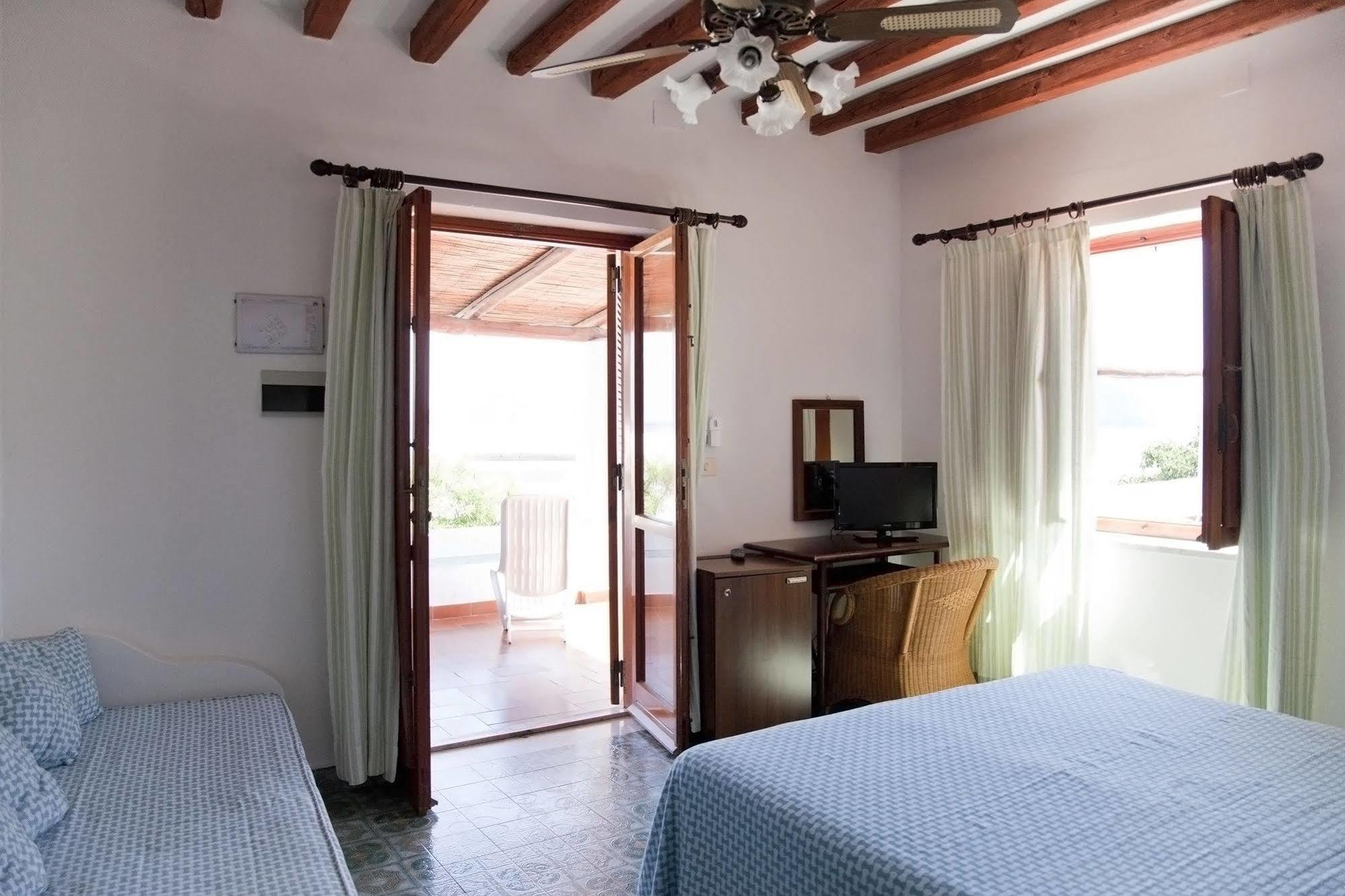 Hotel Cincotta Panarea Eksteriør billede