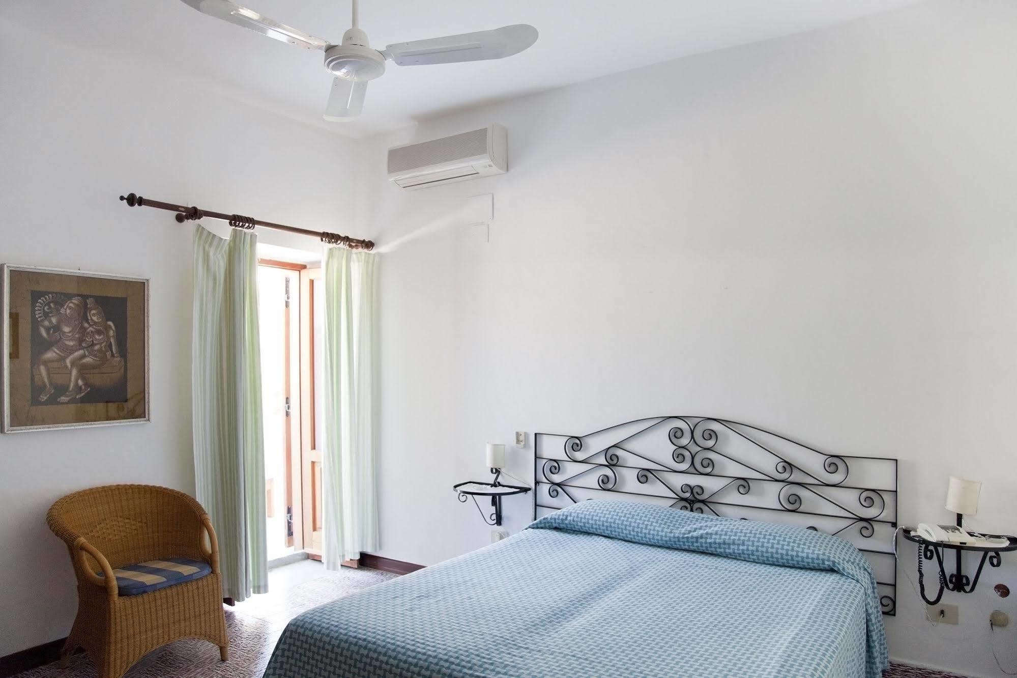 Hotel Cincotta Panarea Eksteriør billede